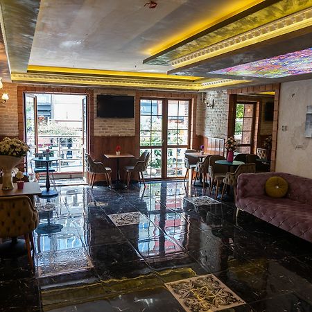 Royal Garden Suite And Hotel Istambul Exterior foto